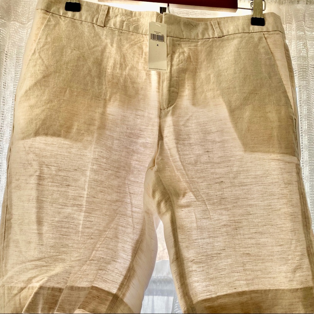 Women’s Banana Republic Bermuda shorts